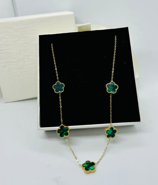 Collana doppia catena perlina e quadrifoglio rose' - La Boutique delle Fate Collana doppia catena perlina e quadrifoglio rose' - La Boutique delle Fate